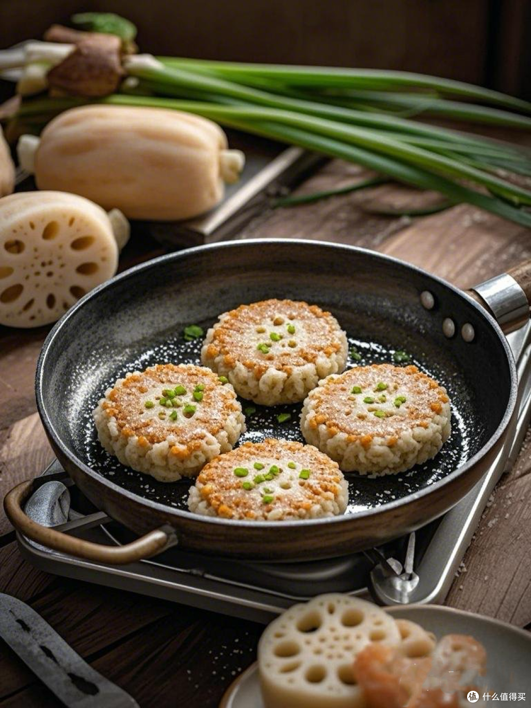 探秘江南小吃：独特的上美藕饼制作工艺与风味