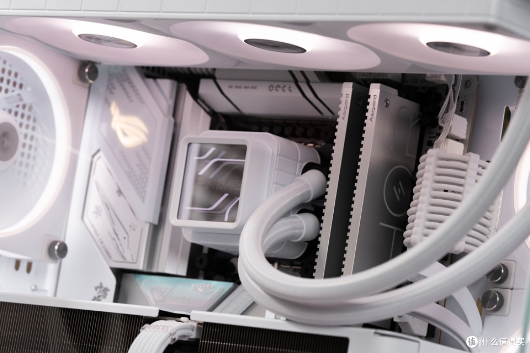 爱国者星璨岚+ROG STRIX B860-G+影驰 RTX 5080 金属大师装机分享