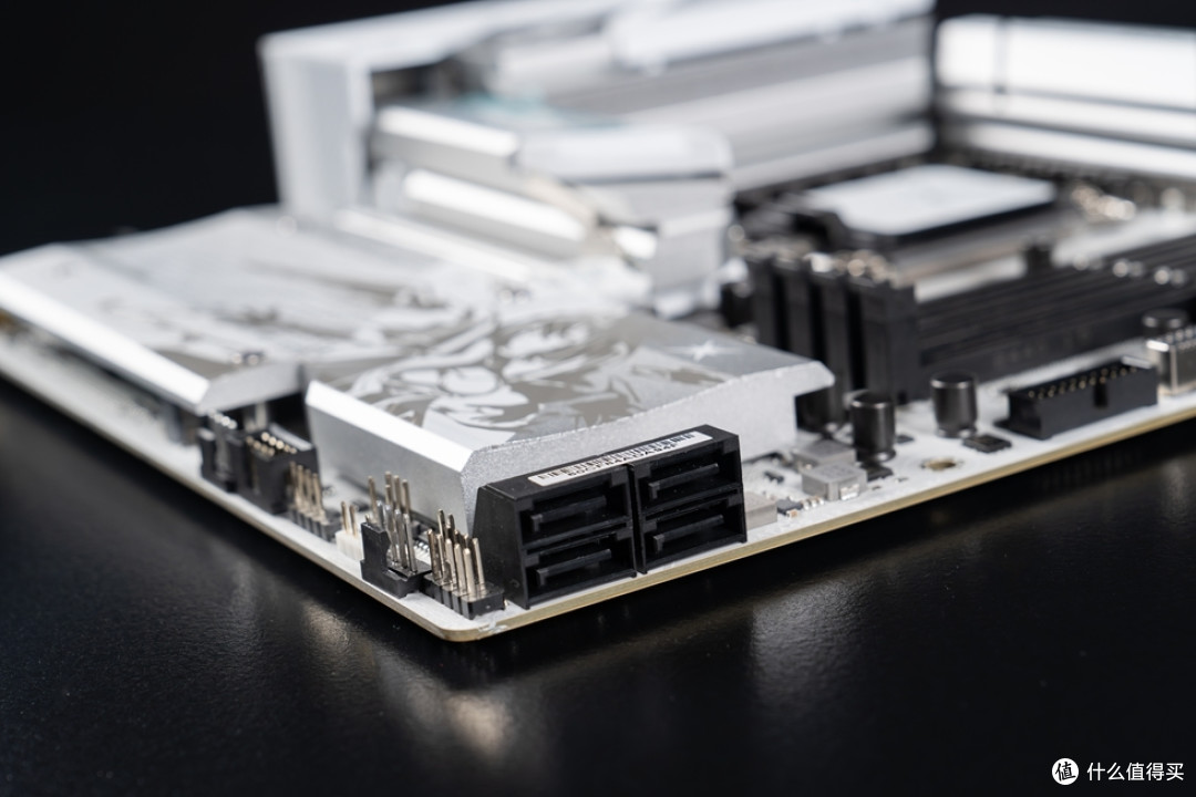 爱国者星璨岚+ROG STRIX B860-G+影驰 RTX 5080 金属大师装机分享