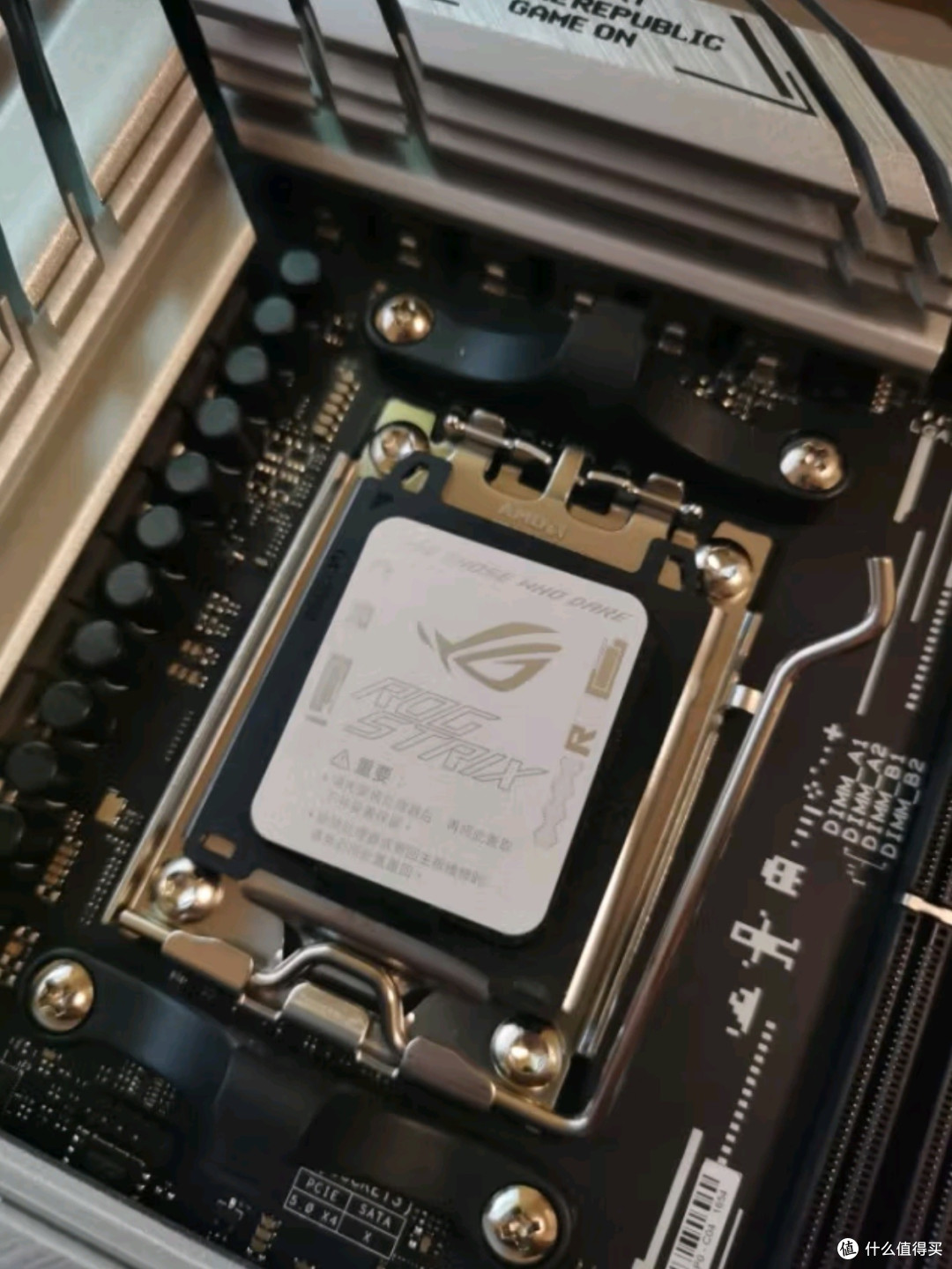 AMD锐龙7：游戏处理器的巅峰之作，畅玩无畏契约与CSGO的致胜之选