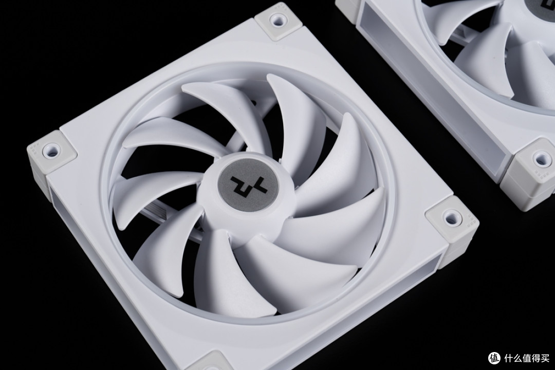 爱国者星璨岚+ROG STRIX B860-G+影驰 RTX 5080 金属大师装机分享