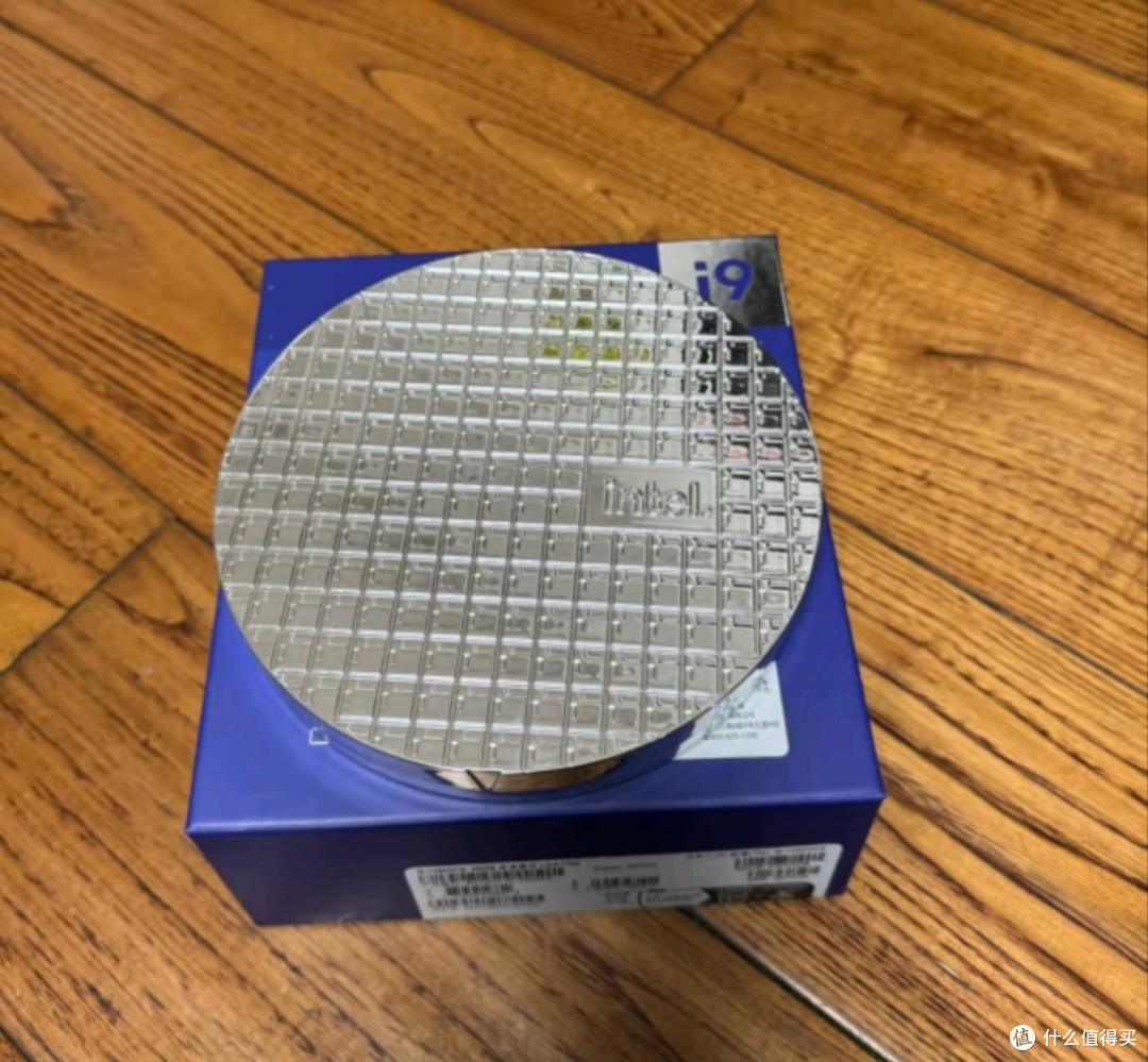 打工人咬牙入手的生产力神器:英特尔i9-14900KS