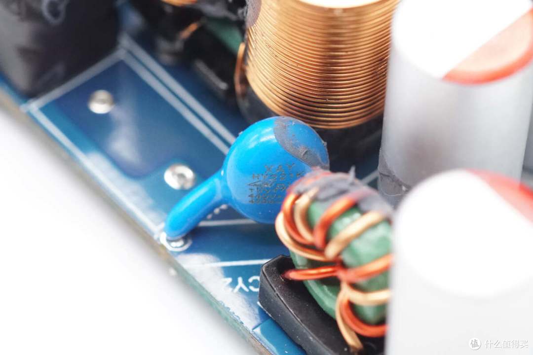 拆解报告:PHILIPS飞利浦100W 2C1A氮化镓快充充电器DLP3207B/93