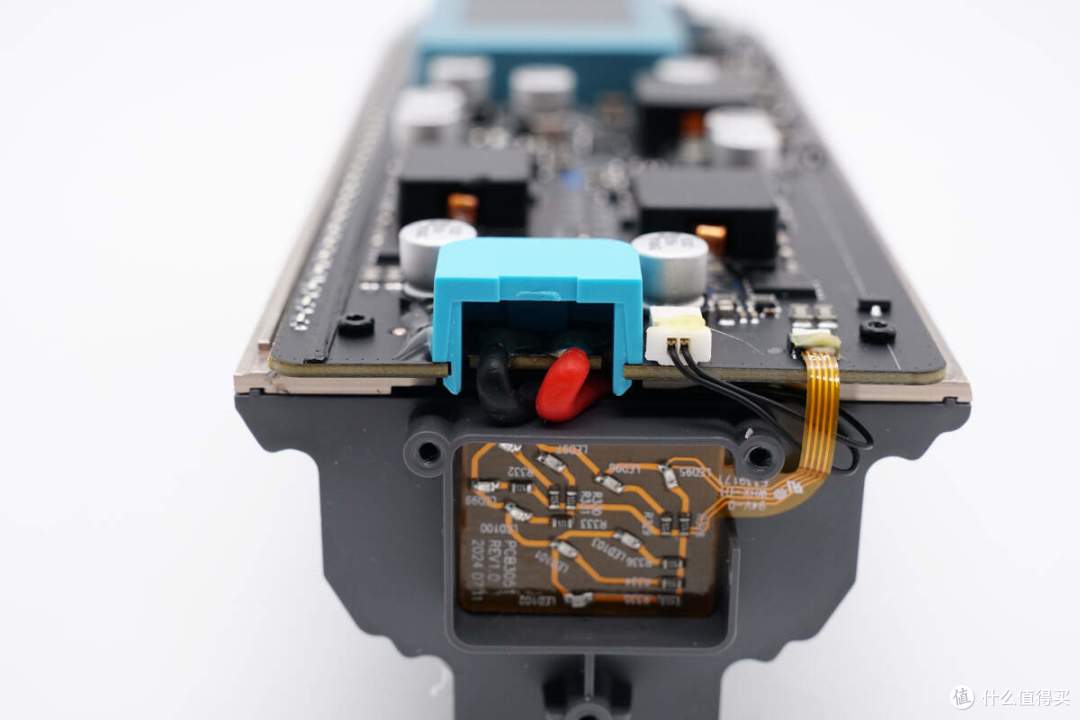 拆解报告:拯救者PB9 170W 24000mAh游戏本快充移动电源LPB9