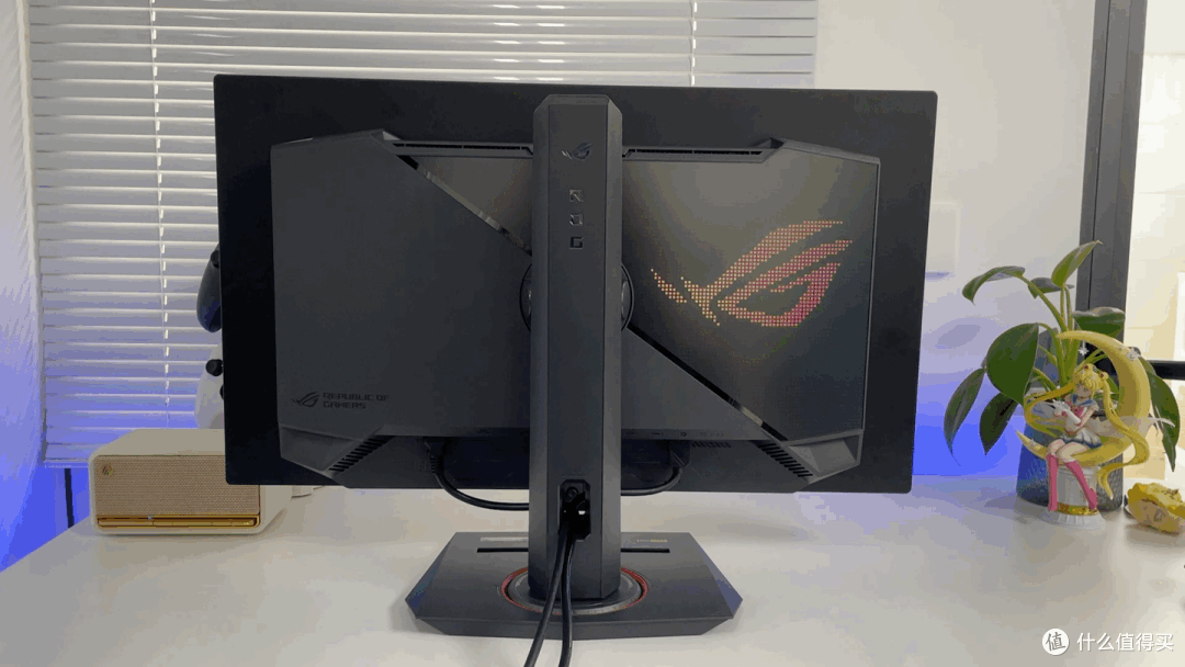 ROG 绝神27PLUS显示器评测:4K 240Hz 真10bit,电竞神器