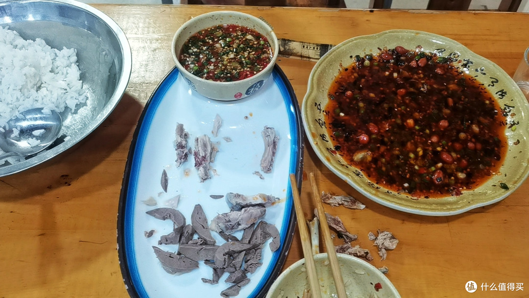 一座距离成渝高铁40分钟的小城，居然藏了这么多物美价廉美食