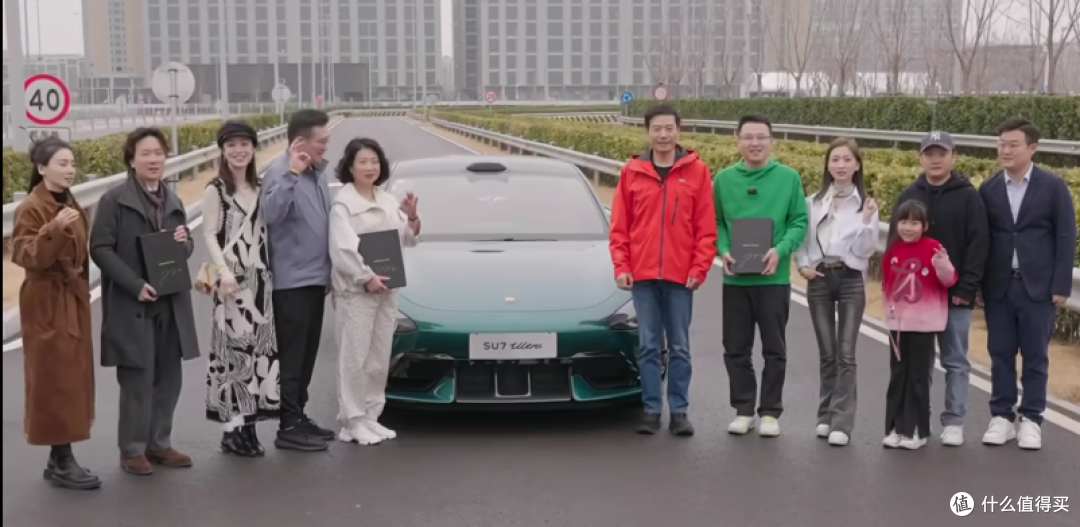 首批车主交付现场