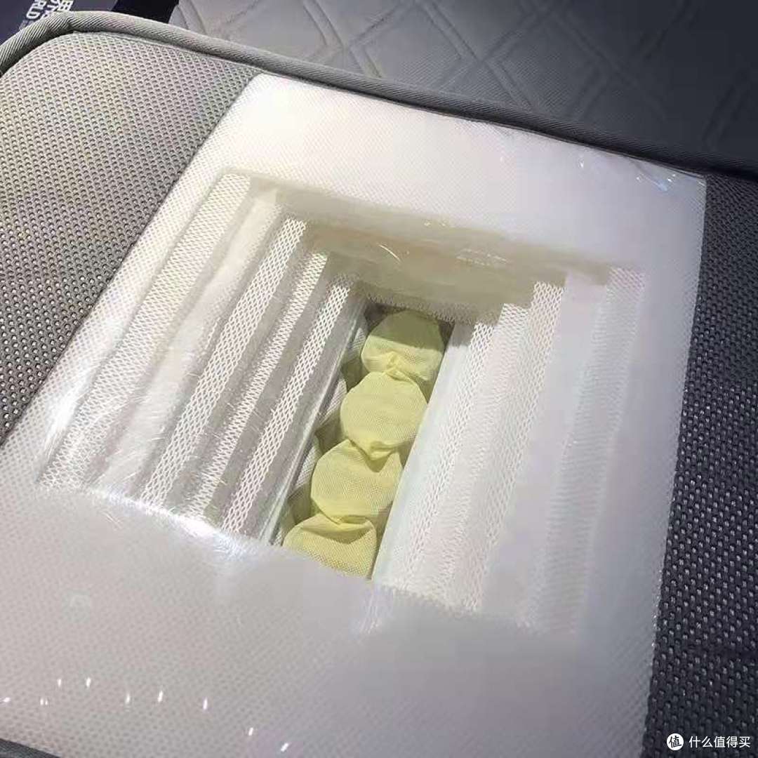 喜临门和慕思床垫哪个更好？对比一下，结果一目了然！