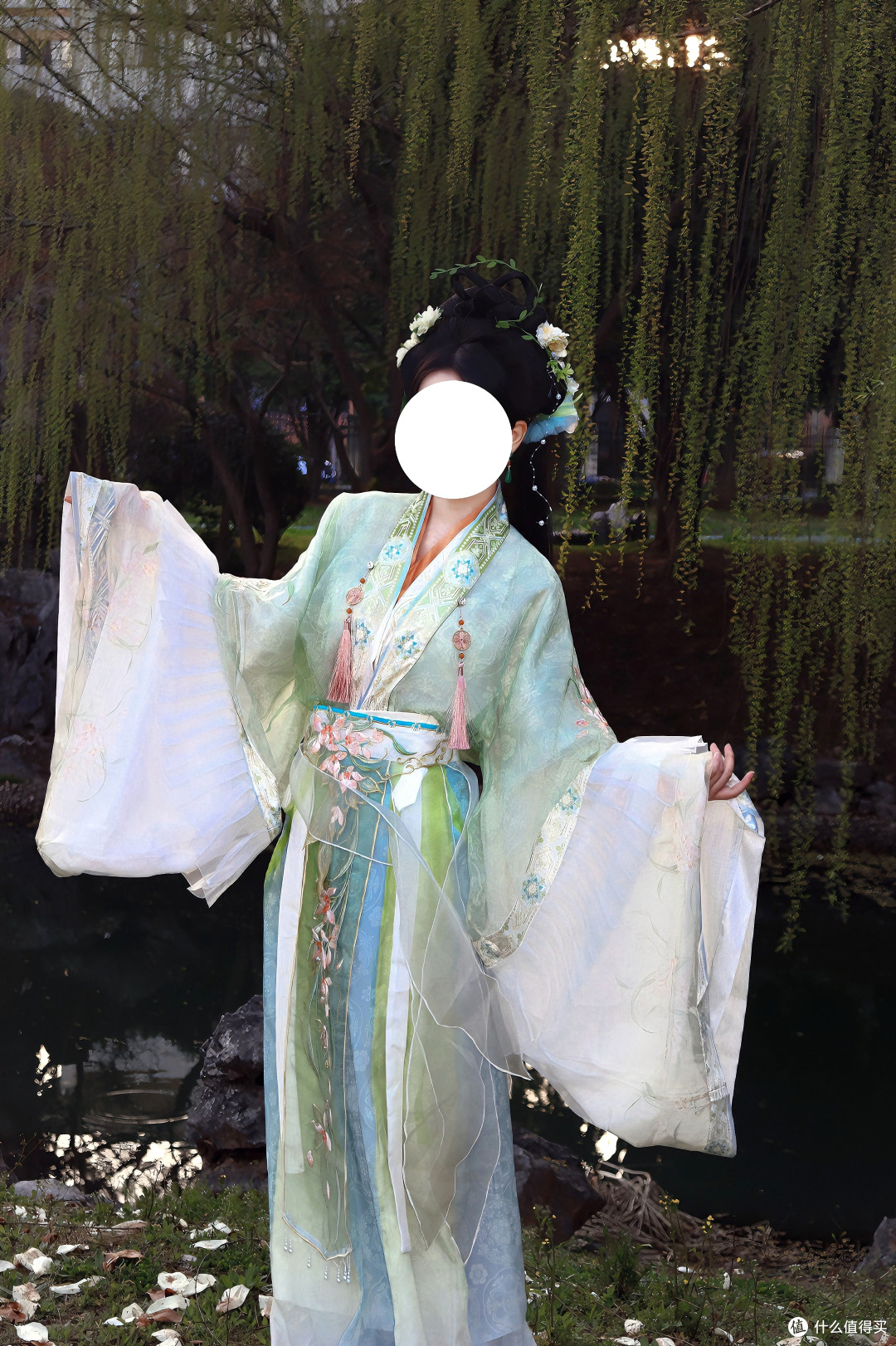 神仙姐姐下凡了！魏晋风汉服返图大赏，这一抹青绿惊艳了整个春天