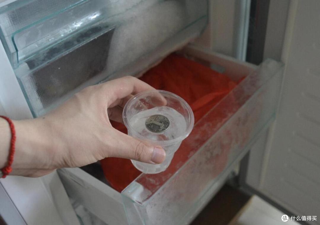出远门前,为什么要在冰箱内放一枚硬币?看完才知道用处太大了