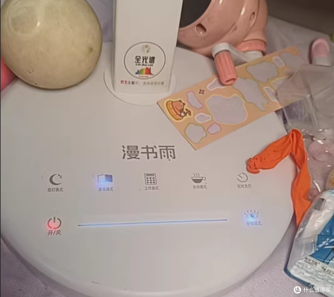 年纪小+近视眼+作业多,天崩开局,究竟怎样防治近视?