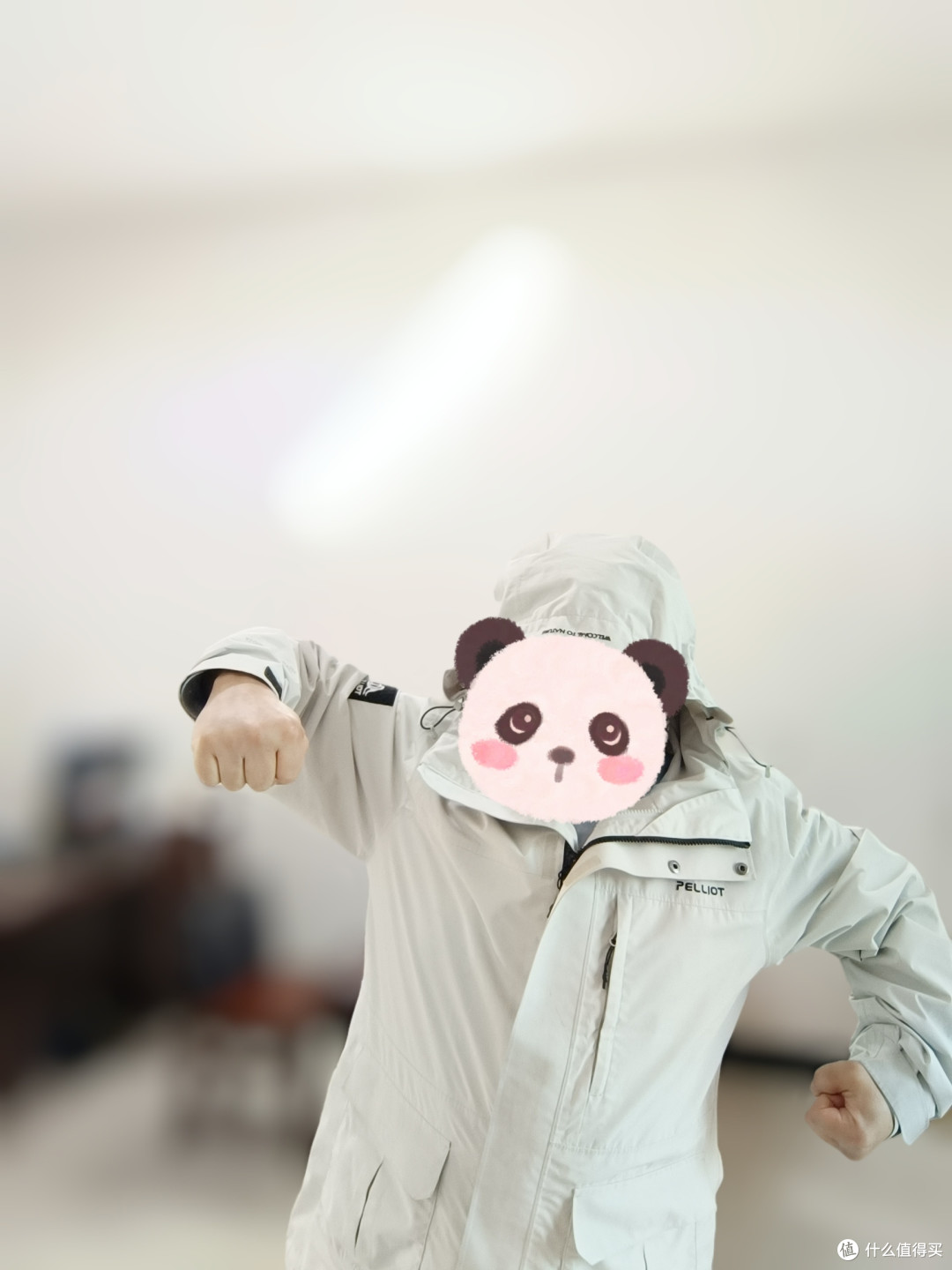 与风同行的四季伙伴：穿着感受很舒适、松弛的伯希和冲锋衣
