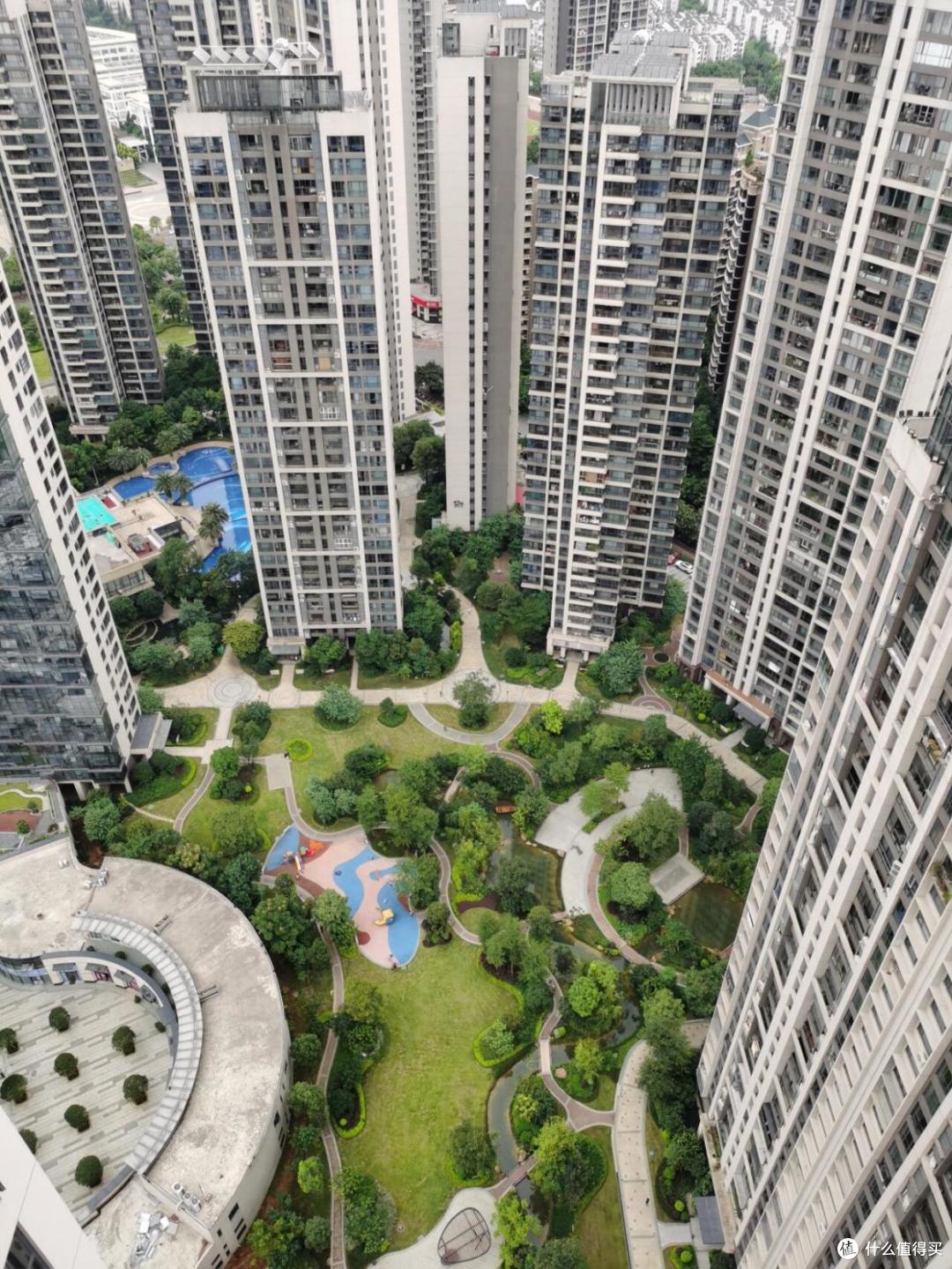 现在高价卖掉房子的人,都将后悔?中央定调,2025年楼市将暴涨?
