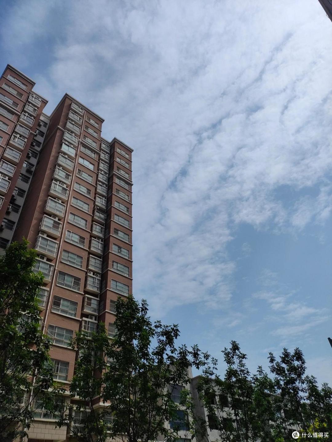 现在高价卖掉房子的人,都将后悔?中央定调,2025年楼市将暴涨?