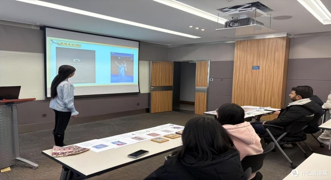 兰文理学子与中亚留学生共探敦煌文化