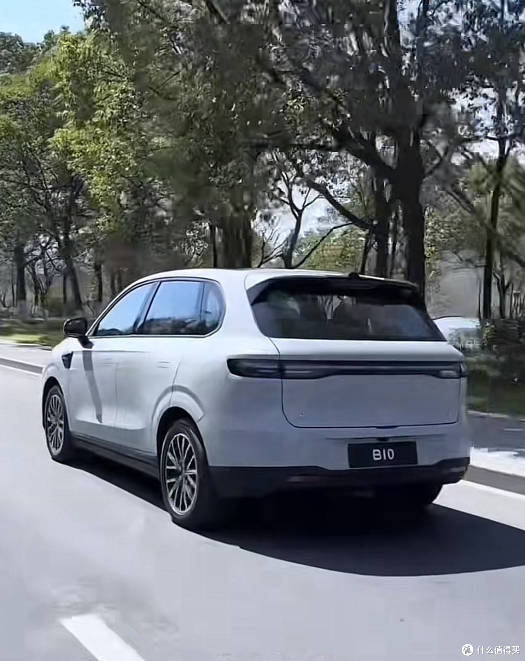 零跑汽车：以技术普惠与生态协同领跑新能源市场  
