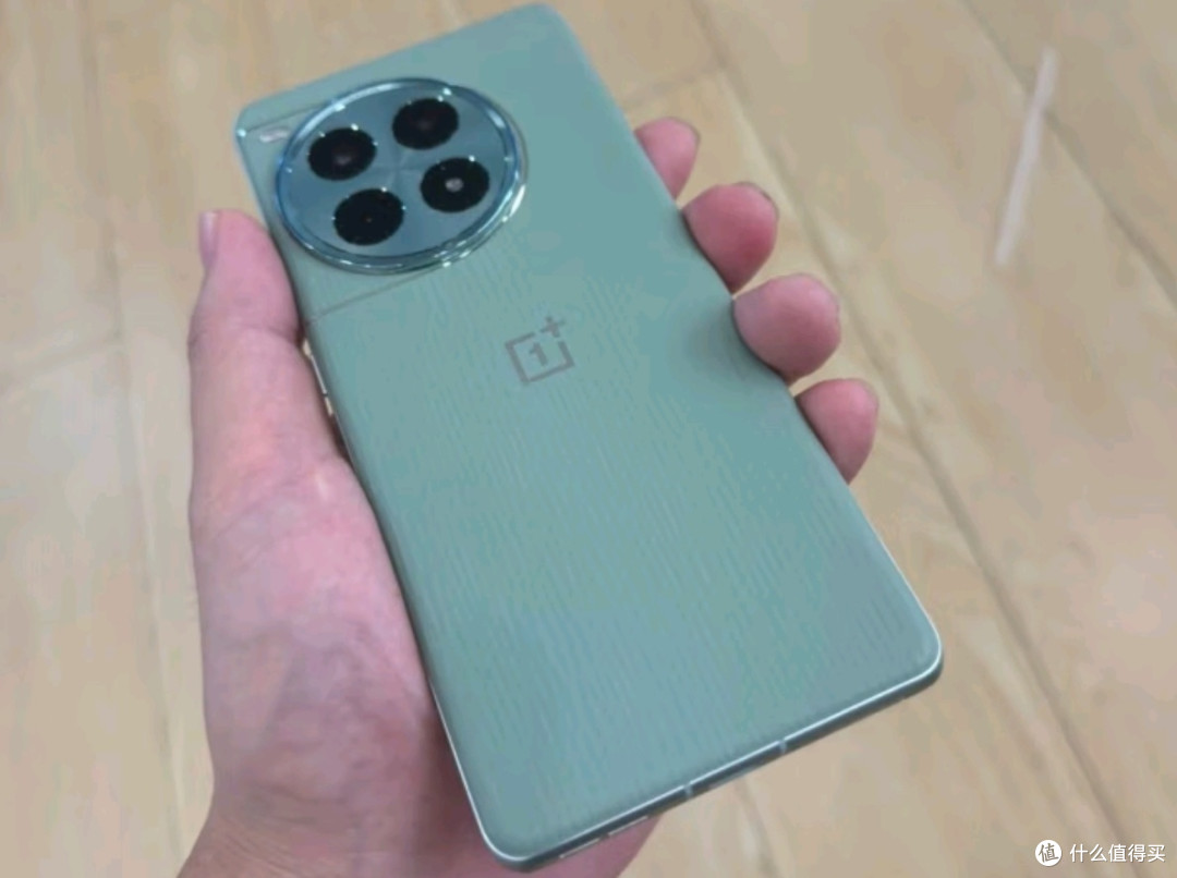 2025最强备用机之选:一加 Ace 3 Pro,性能与颜值并存✨