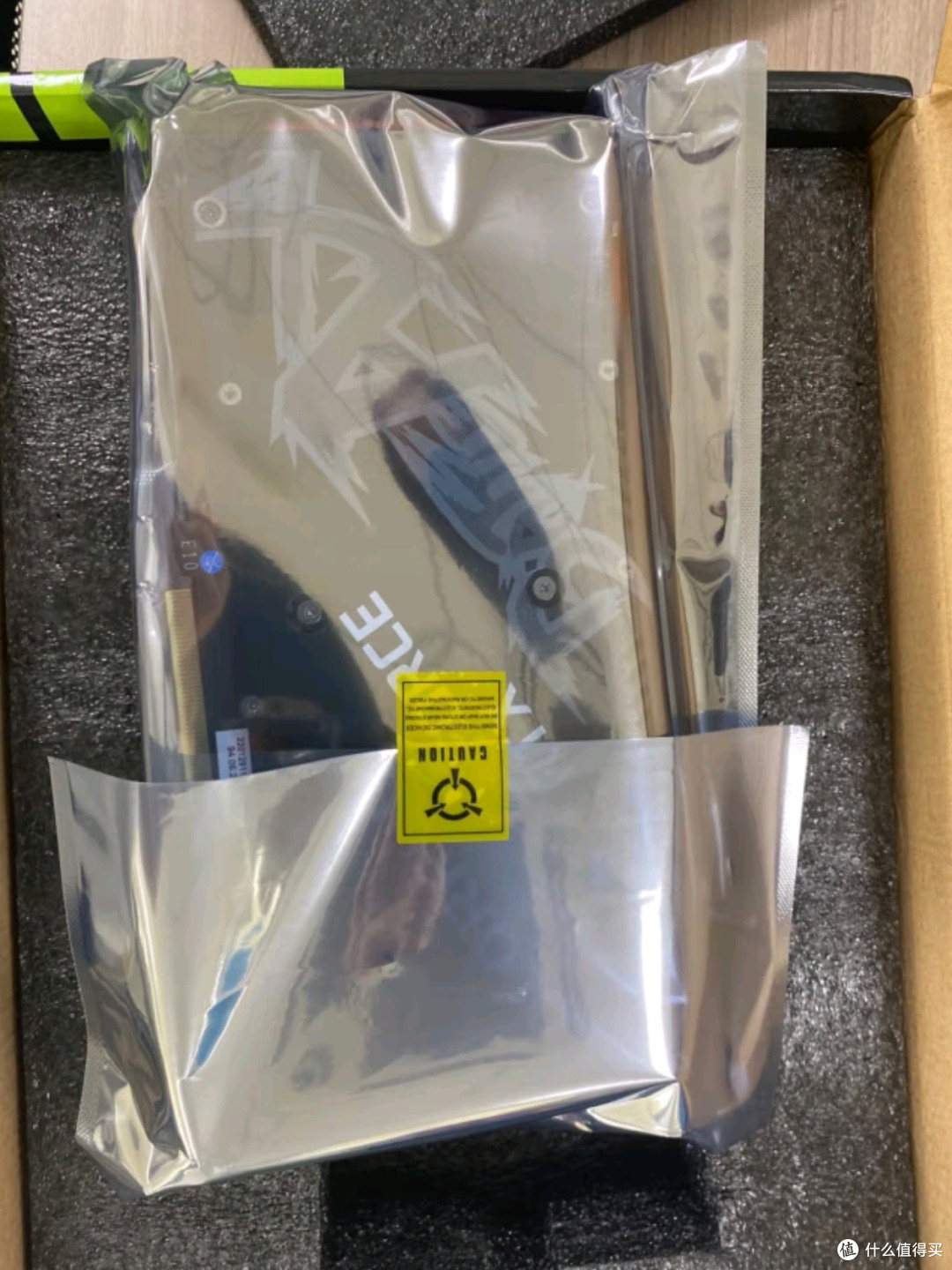七彩虹战斧GeForce RTX 3060 DUO V2：电竞游戏的光追新宠