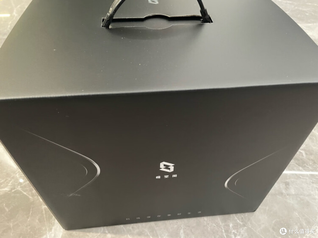 NAS就选极空间Z4pro