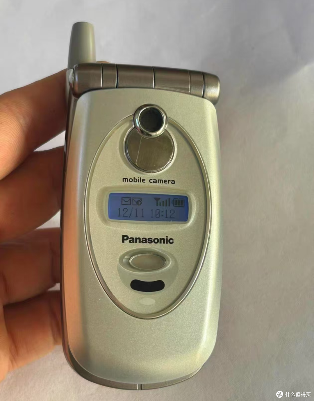 周杰伦代言的翻盖手机，上市价6千，23年后还值1600元？_手机_什么值得买