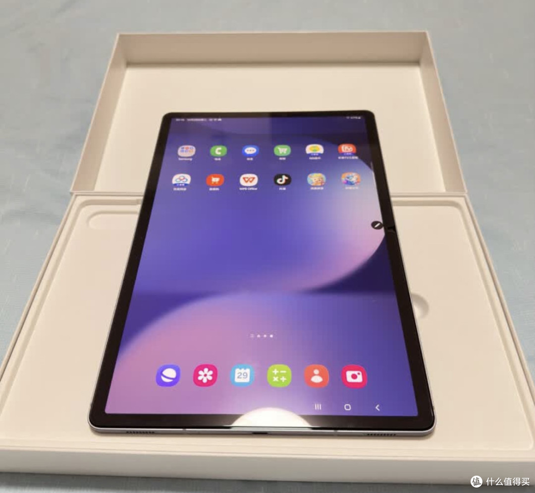 三星Galaxy Tab S10+平板电脑的携带方便办公好帮手