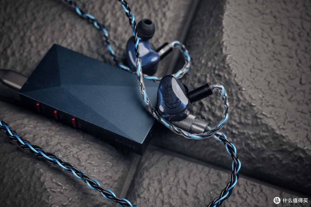 HiFi TWS厂的首款有线耳机？米傲乐“寒武纪”