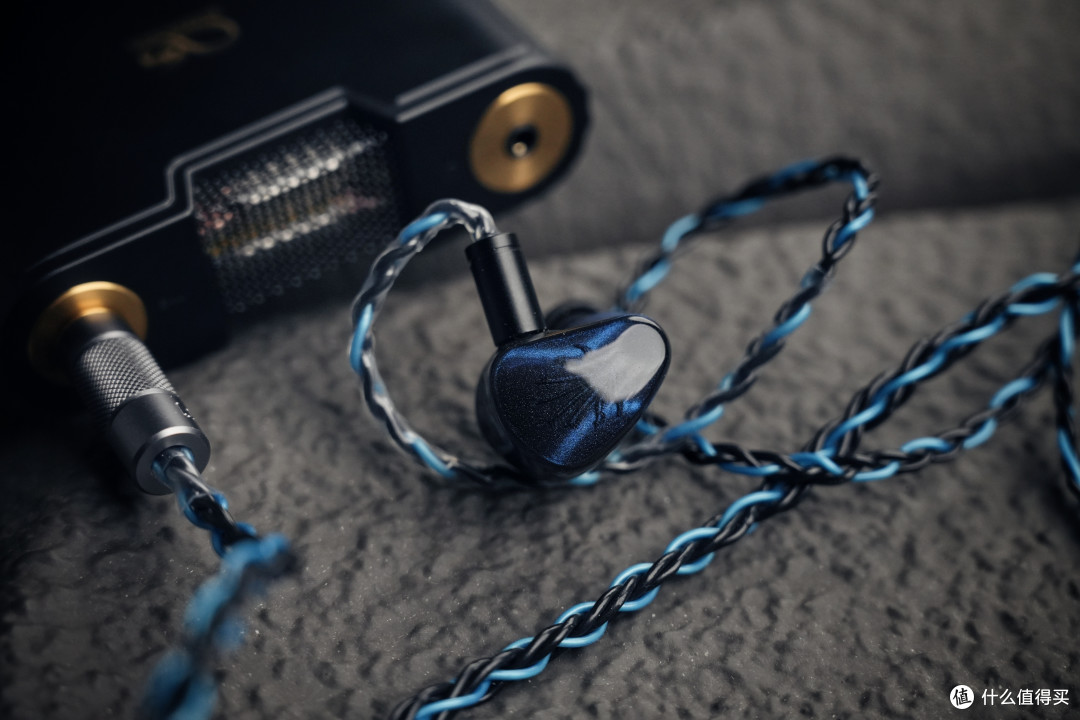 HiFi TWS厂的首款有线耳机？米傲乐“寒武纪”