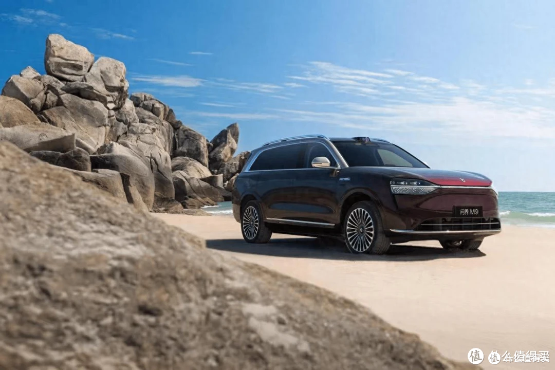 已经在热搜爆了!46.98万起,2025 款问界 M9 旗舰 SUV 发布