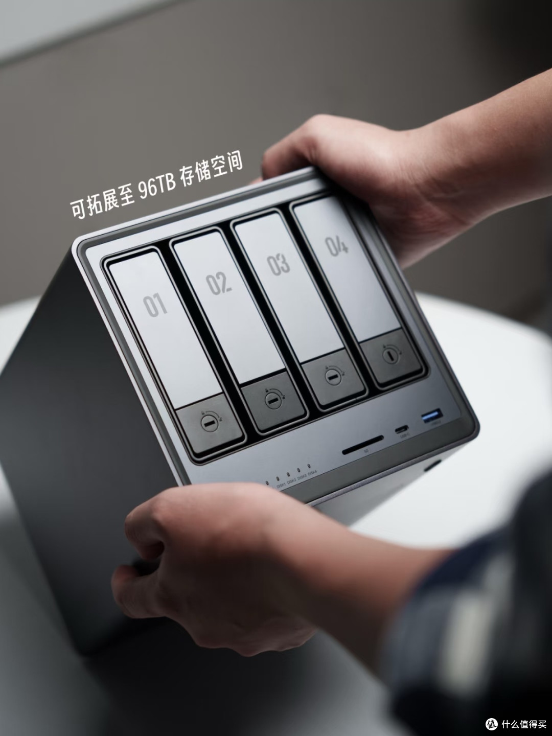 数据管理混乱终结者:绿联NAS私有云