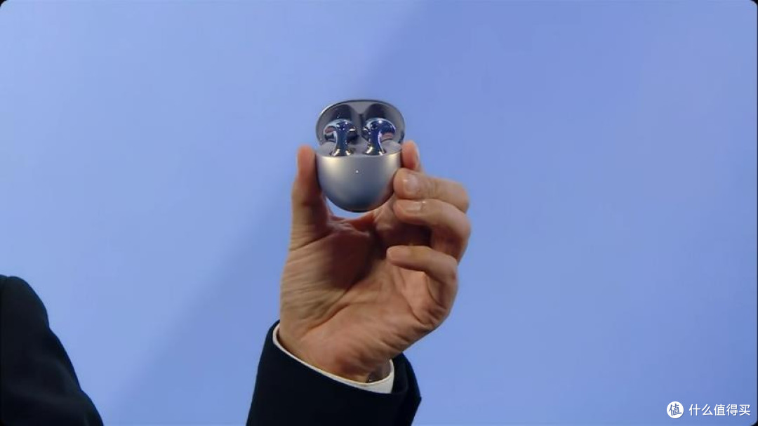 华为发布1610宽折叠手机 华为Pura X 带来全新智能AI与使用体验