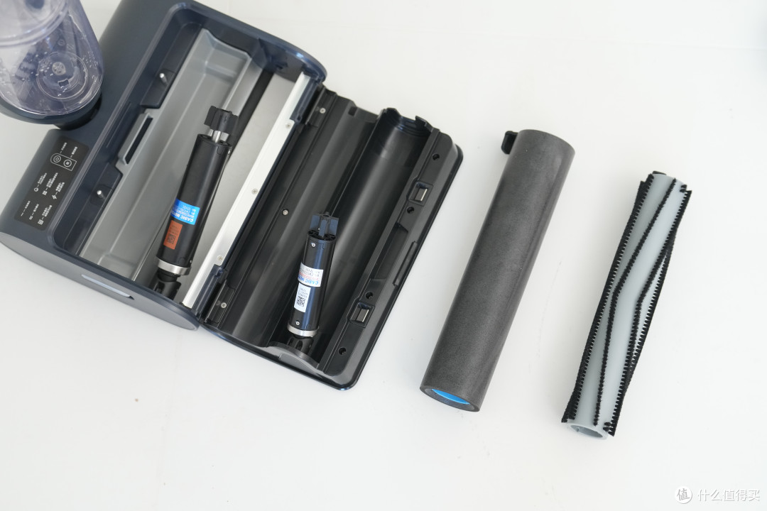 AWE 2025！HIZERO赫兹这波创新开启新赛道！HIZERO超级新品F300扫拖一体机分享