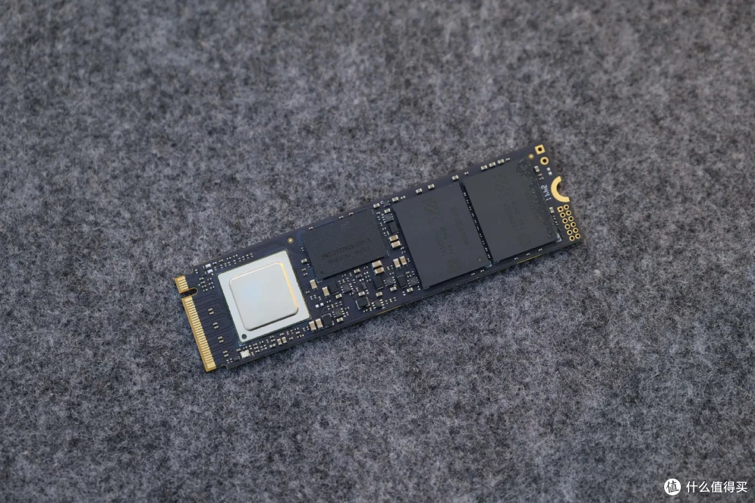 我只需略微出手，便是你的极限丨致态TiPro9000 4TB专业向评测