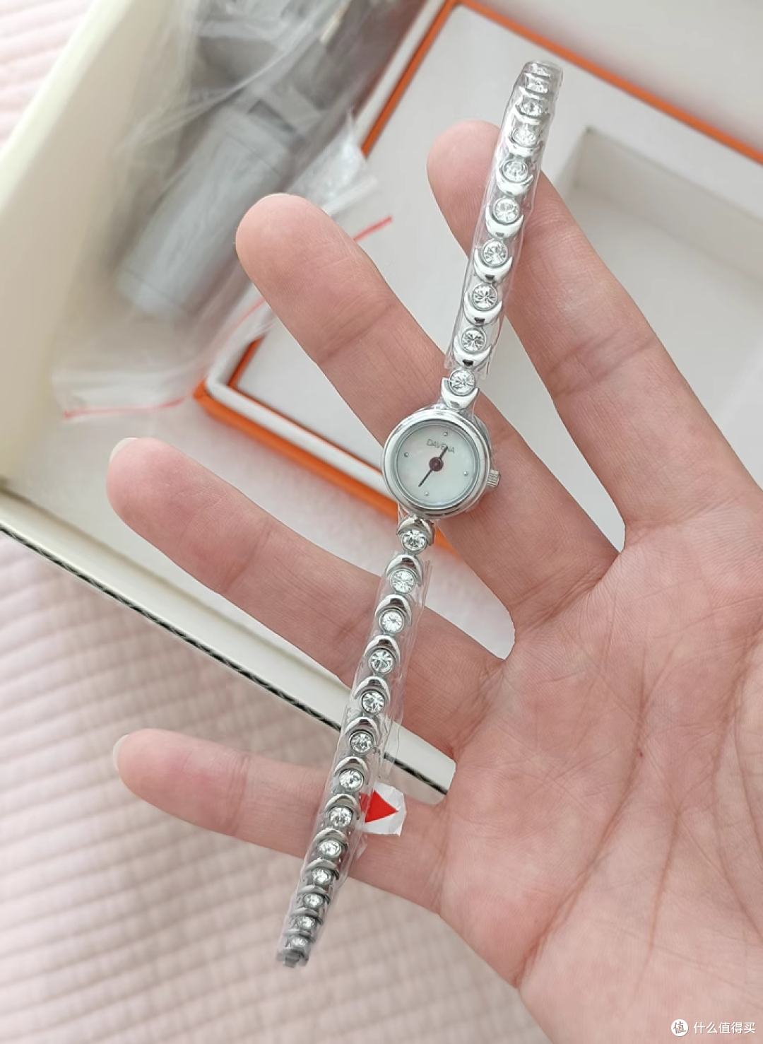 春日时尚松弛感：DAVENA 蒂玮娜美人鱼手表