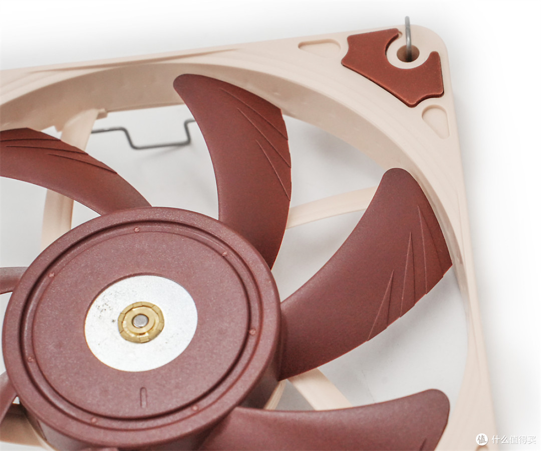 猫头鹰Noctua NH-L12Sx77下压式散热器简单体验