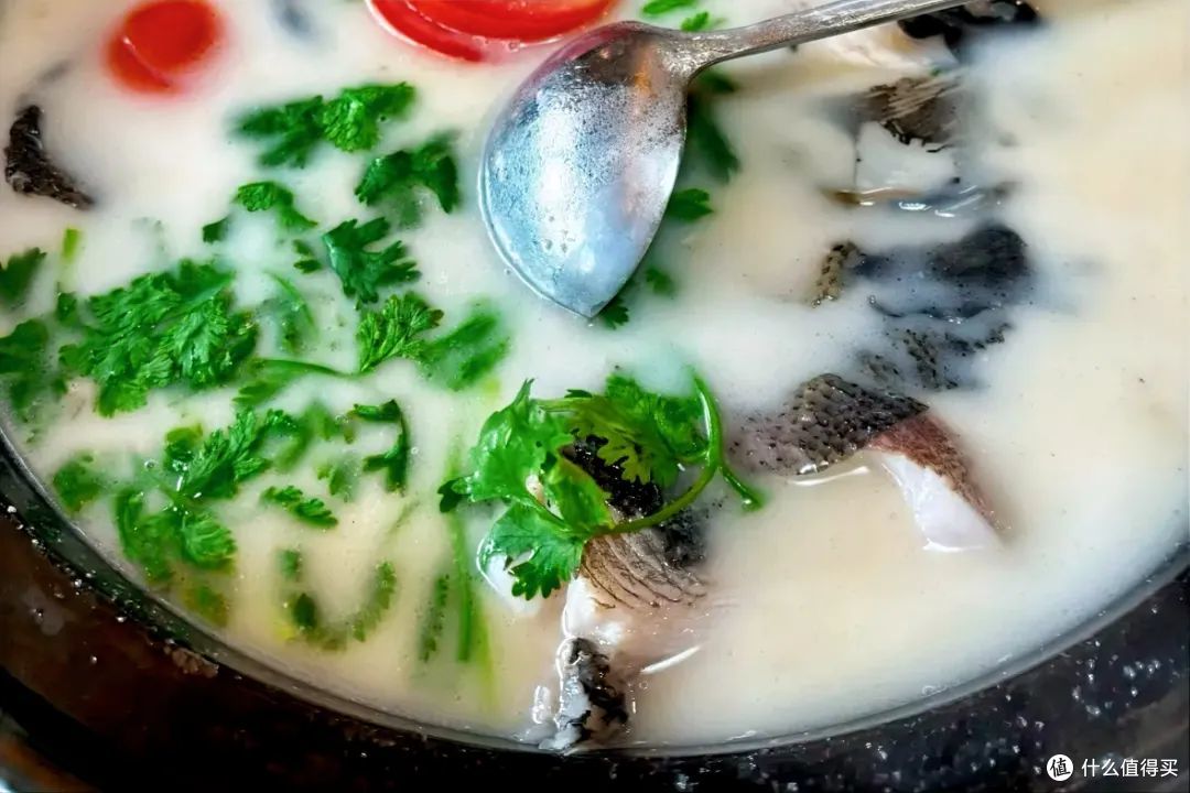 这个浙江小城超灵!画中美景好出圈,鲜辣美食巨好吃!