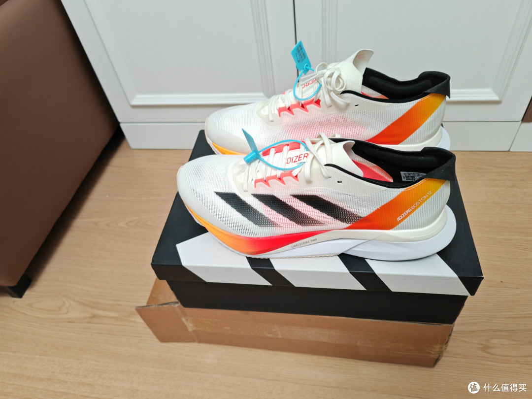 跑步的新装备-阿迪达斯adizero Boston12开箱