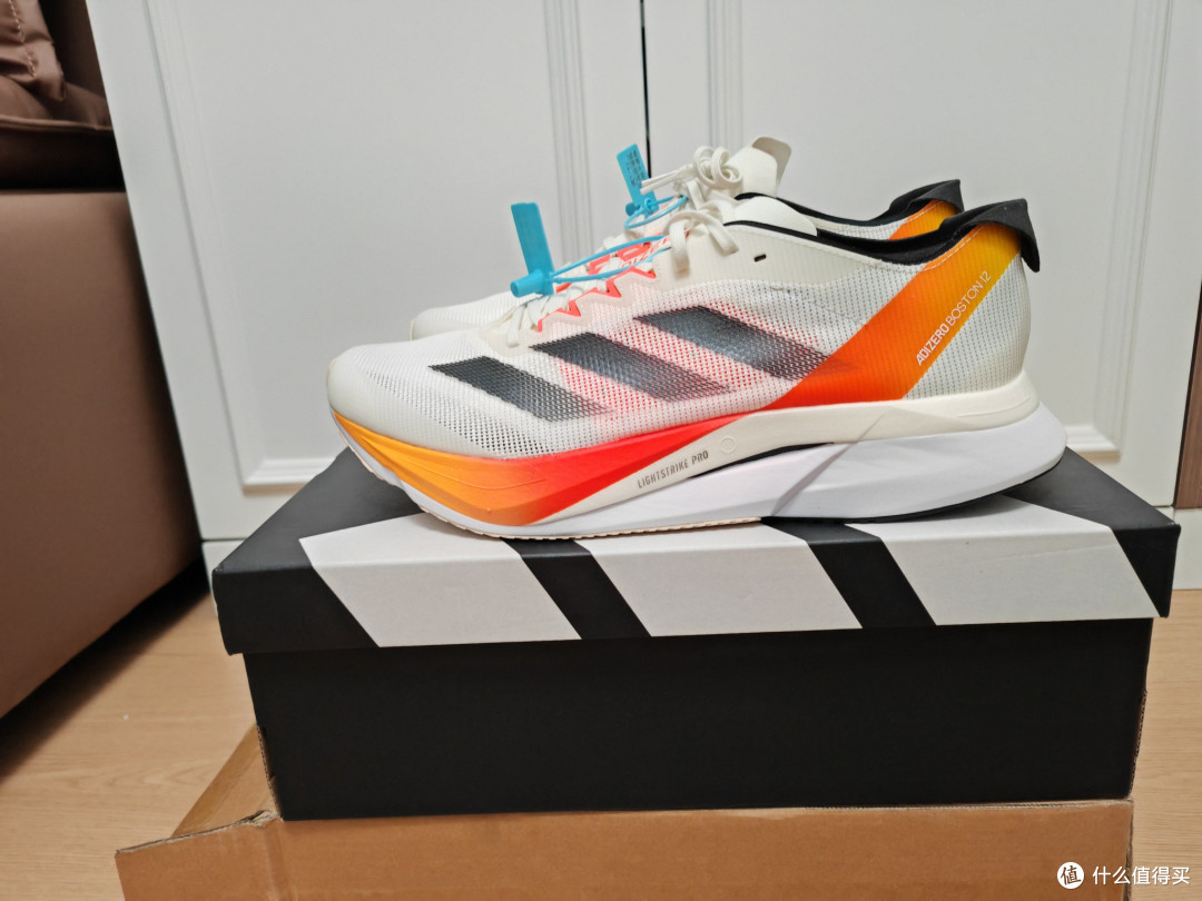 跑步的新装备-阿迪达斯adizero Boston12开箱