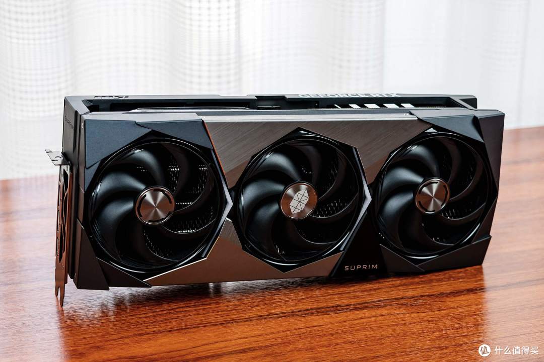 战力超群的六边形战士，微星RTX 5080 SUPRIM 超龙SOC深度体验