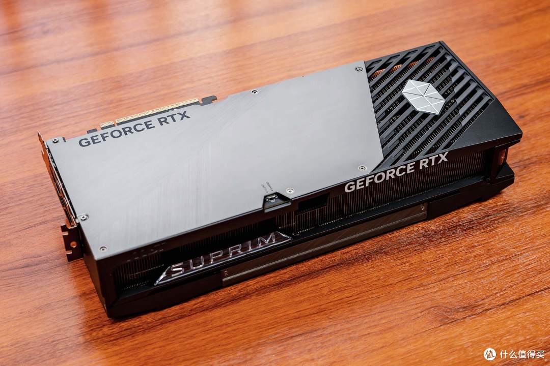 战力超群的六边形战士，微星RTX 5080 SUPRIM 超龙SOC深度体验
