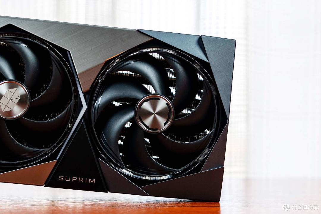 战力超群的六边形战士，微星RTX 5080 SUPRIM 超龙SOC深度体验