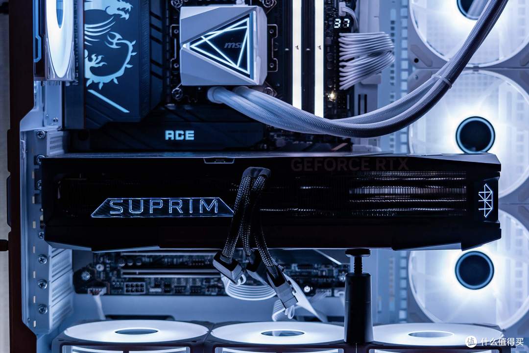 战力超群的六边形战士，微星RTX 5080 SUPRIM 超龙SOC深度体验