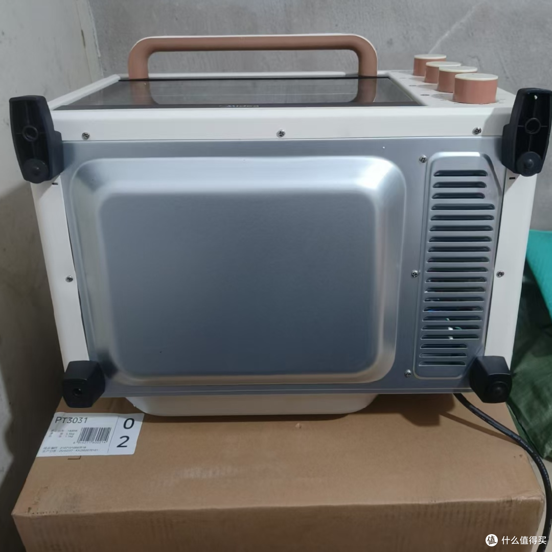 烤箱底部