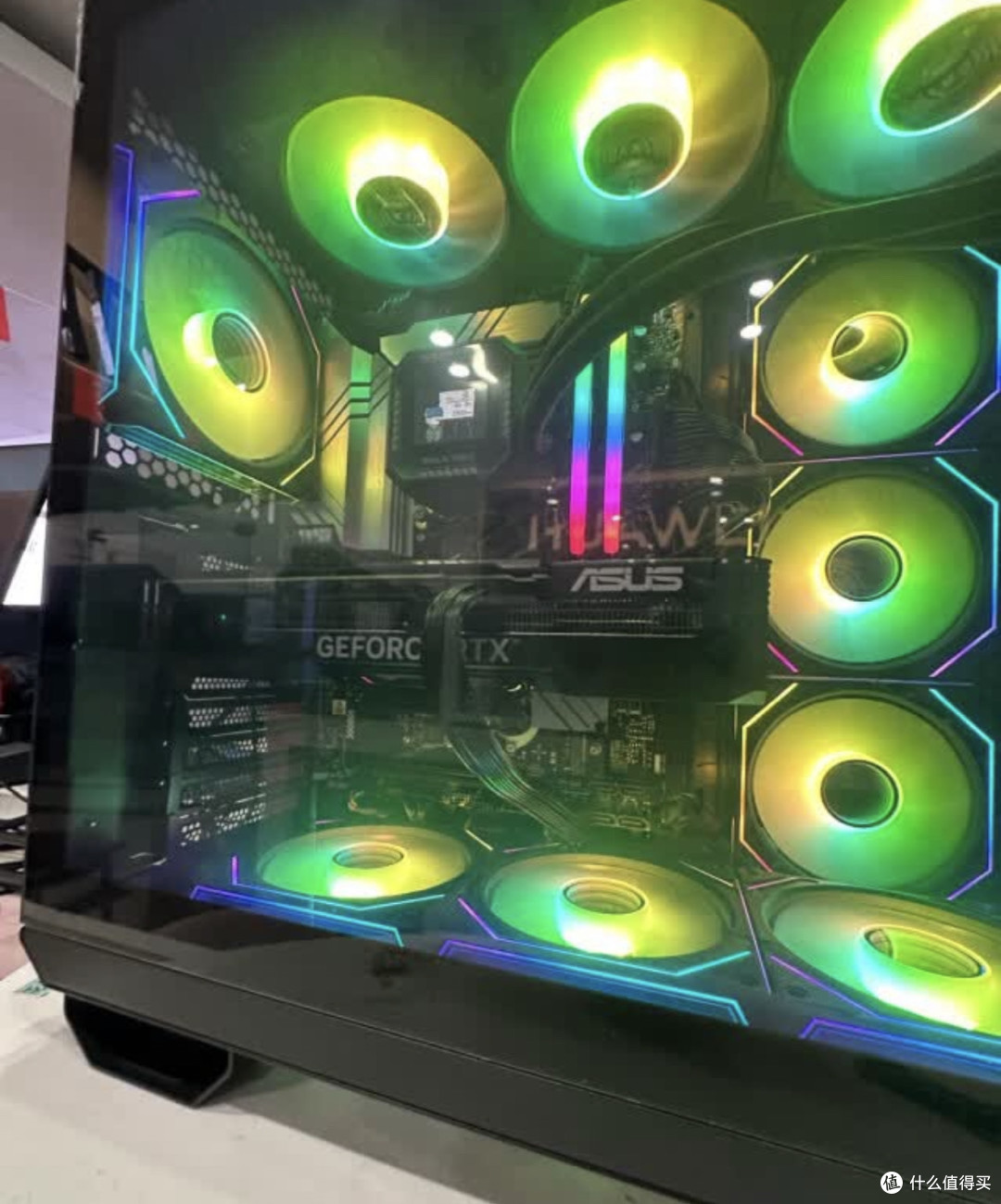 不踩雷选华硕RTX4070,专业设计与游戏体验,体验感超强。