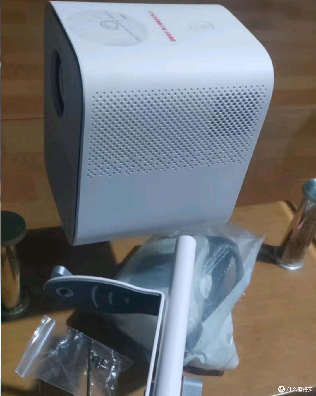 挖到宝了!联想小新100S投影仪,我的快乐源泉