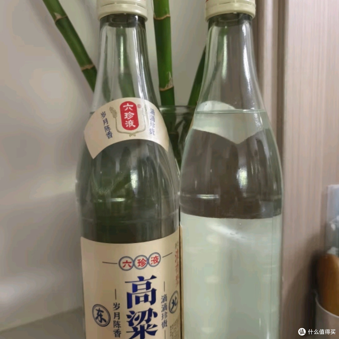六珍液高粱白:品味纯粮之韵,尽享浓香之旅