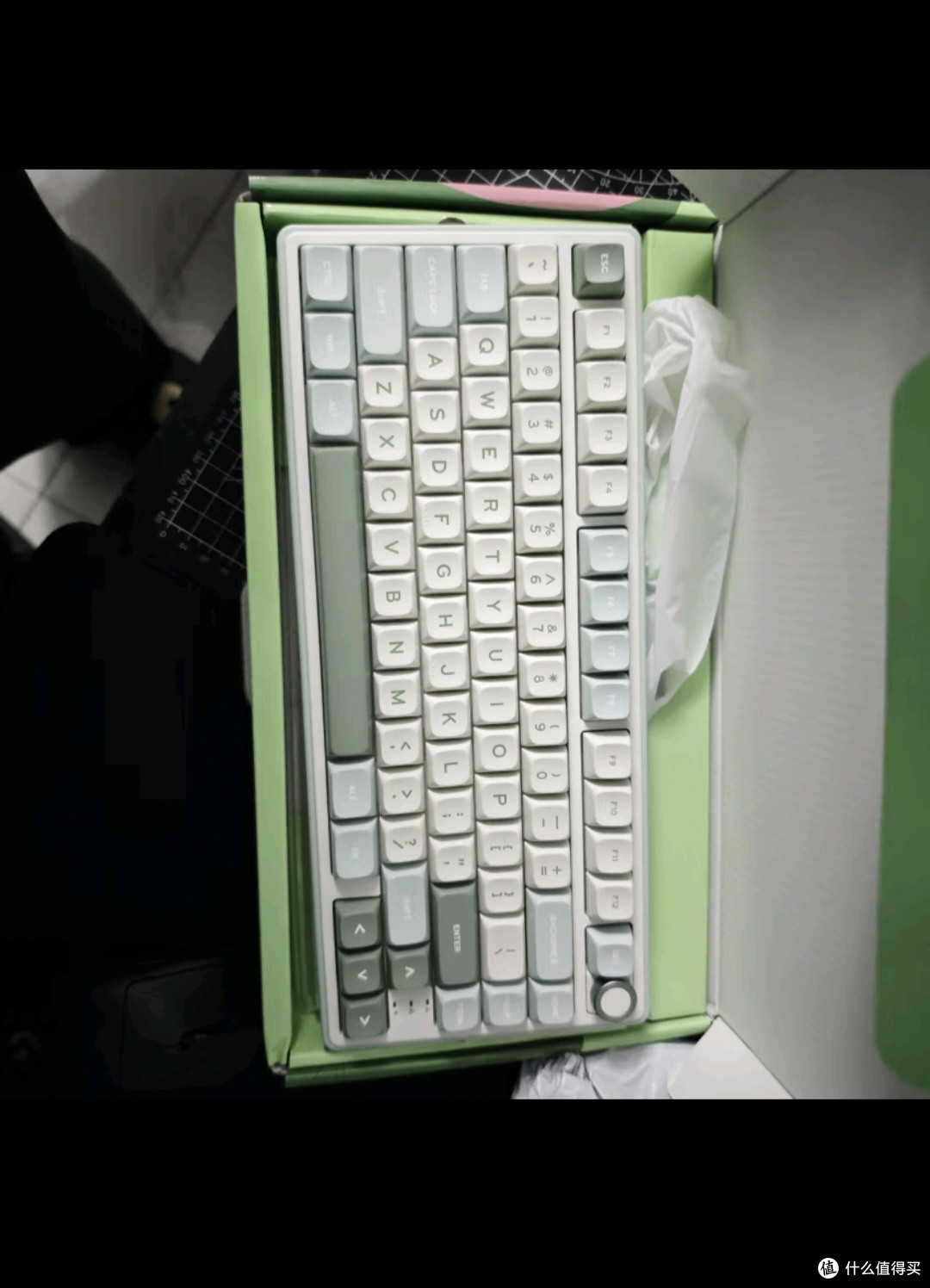 RK ROYAL KLUDGE R75Pro游戏机械键盘无线蓝牙有线三模电竞专用