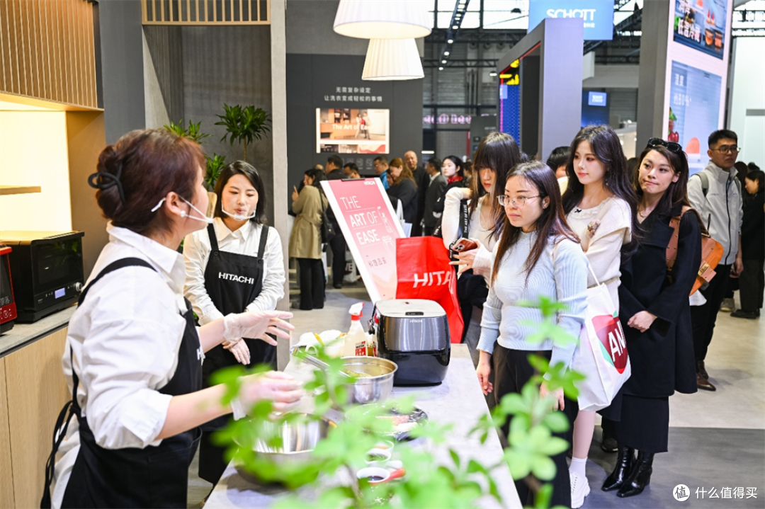 续谱传承·智领未来| 2025AWE阿奇立克日立家电荣耀盛启