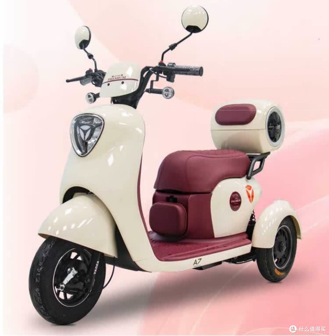 雅迪2025新款A7电动三轮车,家用出行新选择