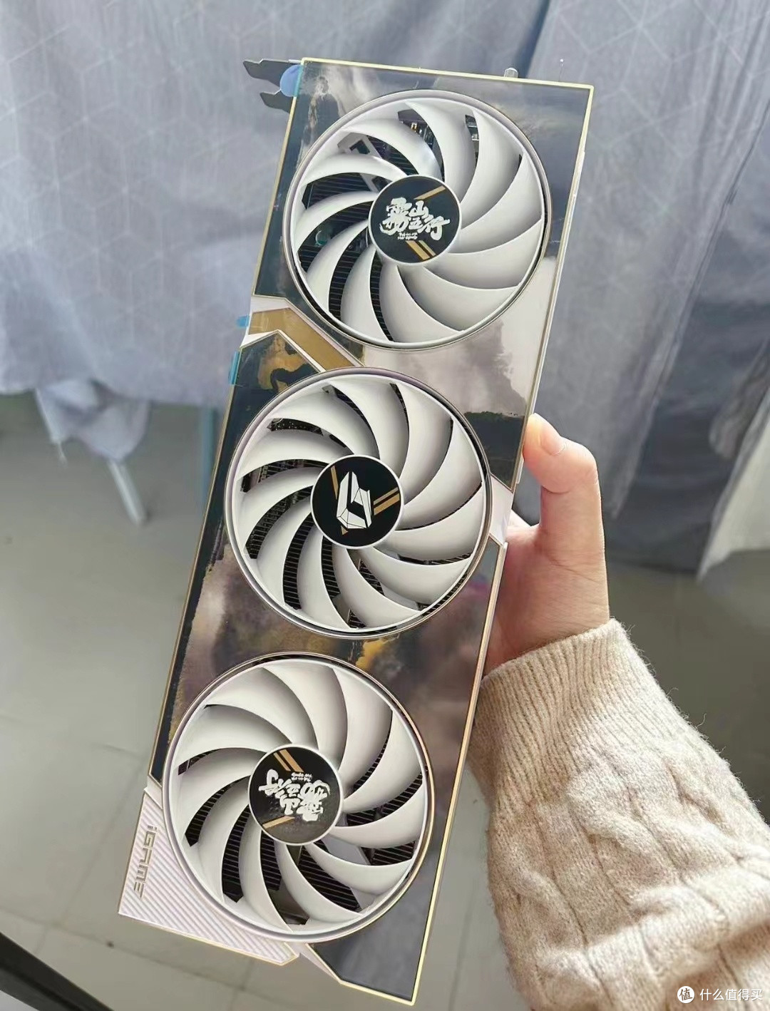 七彩虹iGame RTX 4060 Ti Ultra:游戏与设计的硬核伙伴