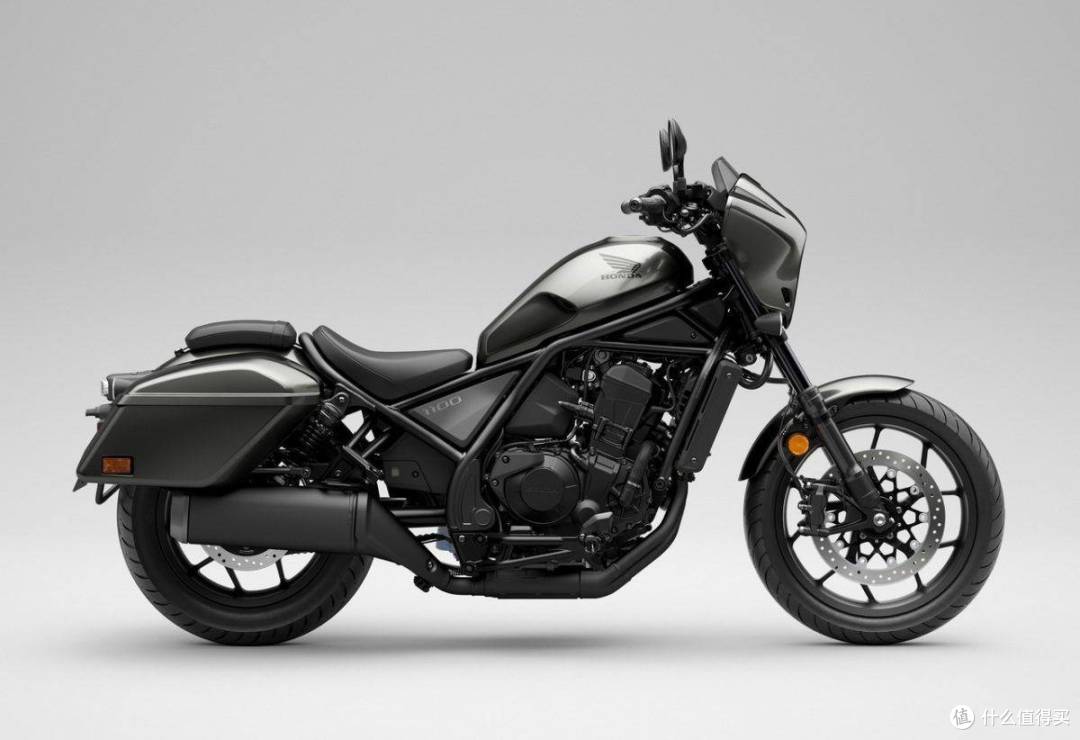 本田Rebel 1100 经典的巡航摩托车